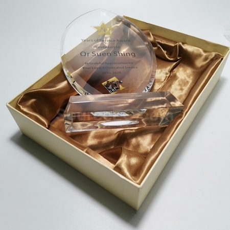 水晶禮品, 水晶紀念品, 水晶獎座, 水晶獎盃, 水晶座, 水晶杯, 水晶獎牌, 水晶紙鎮, 琉璃水晶, 訂製水晶座, 訂造水晶, 紀念座, 雕刻水晶, 3D水晶, 印刷水晶